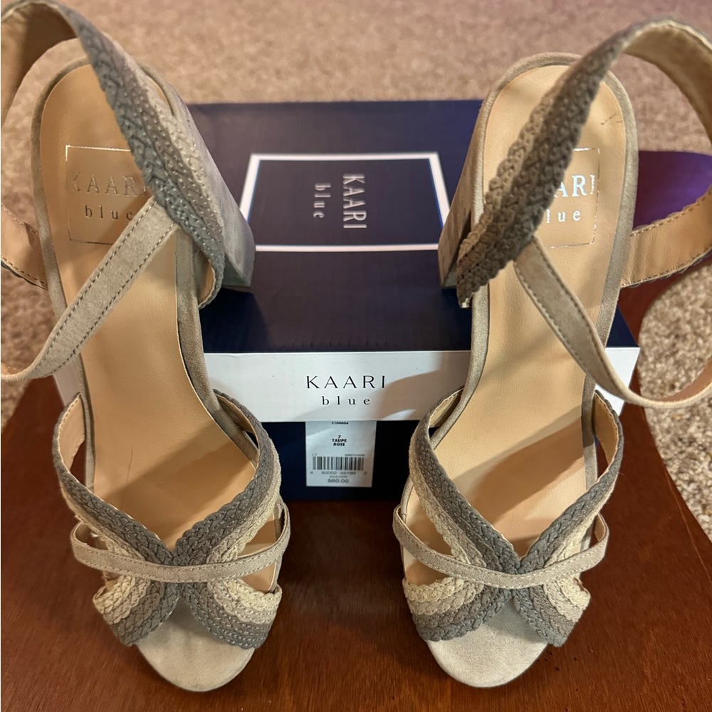 KAARI Blue two tone sandals Size 7